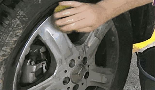 不锈钢锅里外都“厚黑皮”钢丝球开云 开云体育也刷不干净教你正确洗法干净又不伤锅(图15)
