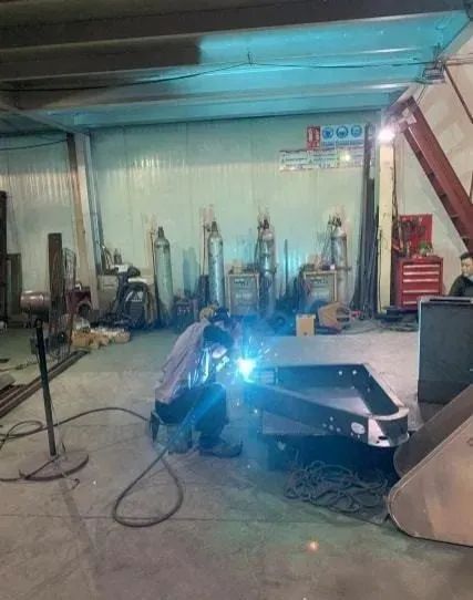 一次电焊作业5条命！新安法已明确：电焊工无证上岗、证件过期企业将开云体育 开云官网面临重罚！(图2)