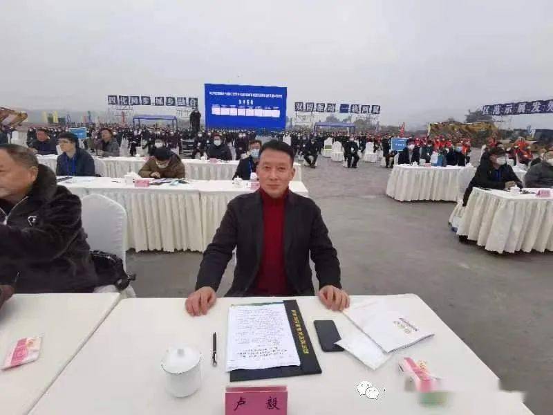 不锈钢屋顶添风采！达州东部经开区首家不开云体育 开云官网锈钢企业--重庆青融(图3)