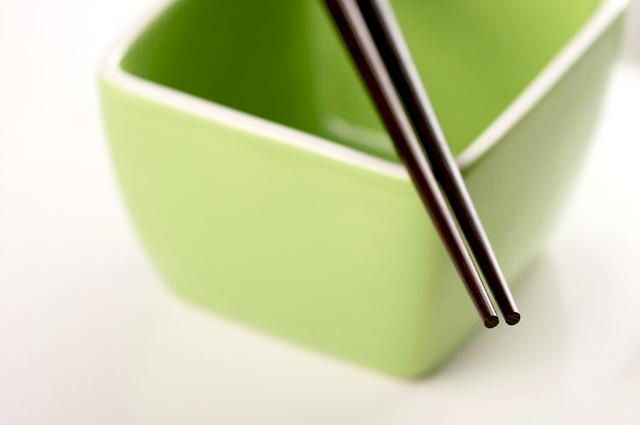1种碗可能致癌？没想到危害这么大“开云 开云体育平台夺命碗”遭多家媒体曝光(图2)