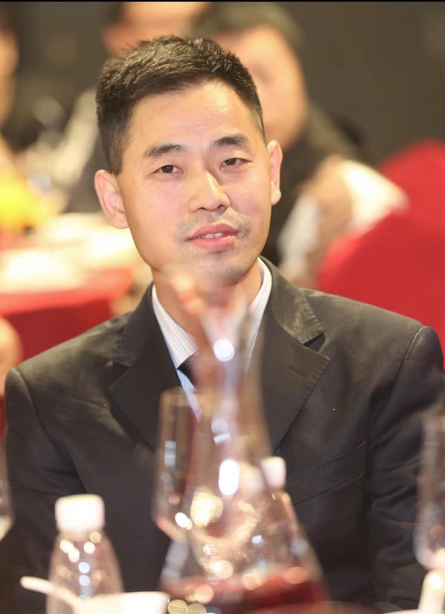 迎第六届全球娄商大会开云 开云体育平台 展娄星区异地娄商风采(图2)