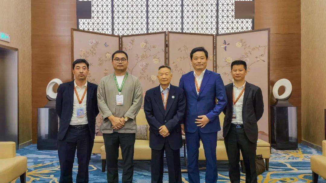 不锈钢彩镀开云 开云体育平台板龙头风采！递出“宏旺”名片积极开拓市场(图1)