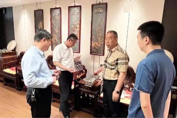 开云APP 开云官网入口不锈钢屋顶+烧烤架周村区副区长彭开国前往淄博伟业调研(图2)