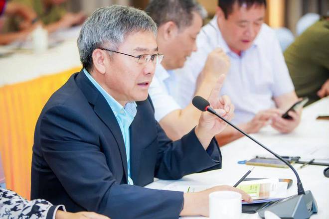 开云体育 Kaiyun.com 官网入口标准领跑 行业垂范 “无醛人造板及其制品”团体标准研讨会在世友隆重召开(图2)