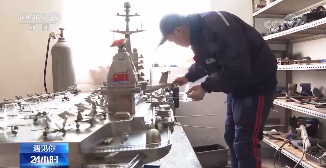 高手在民间！这位“网红匠人”的“新航母”即将完工开云 开云体育平台(图6)