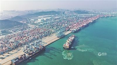 强信心·稳经济·促发展 山东港口青岛港集装箱吞吐量站稳全国前三Kaiyun 开云体育(图1)