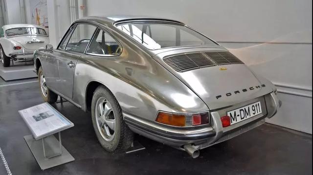 开云体育 Kaiyun.com 官网入口汽车要生锈为啥厂家不用不锈钢来造车？看看保时捷造完就后悔(图2)