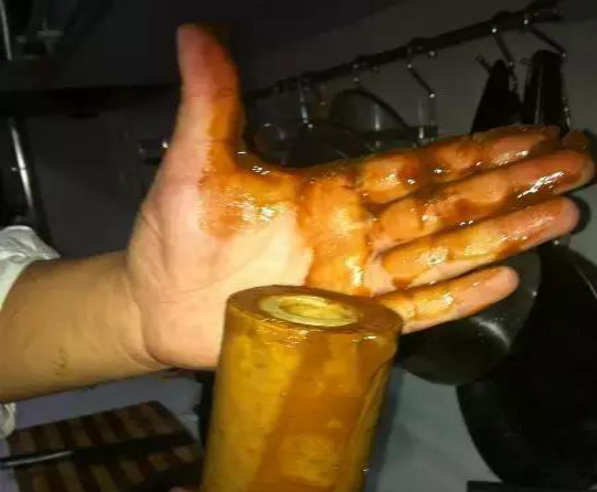 水箱腐开云 开云体育官网蚀率达100% 市民饮水如何应对？(图2)