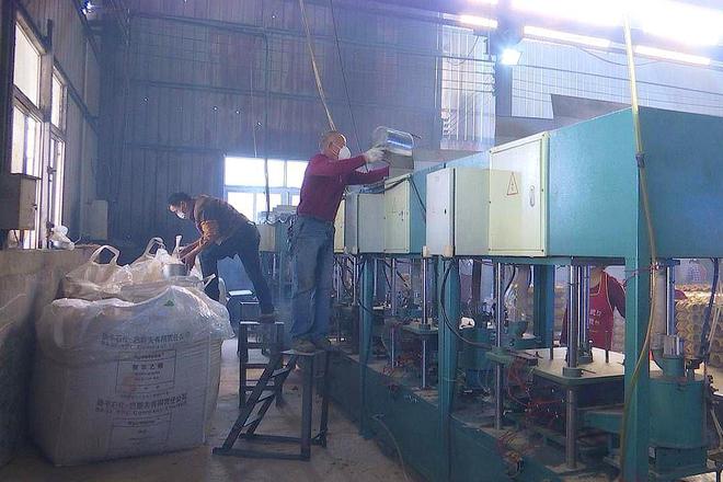 有序复工复产武汉生辉金属制品公司产能达到之前80%开云 开云体育官网(图2) 有序复工复产武汉生辉金属制品公司产能达到之前80%开云 开云体育官网(图2)