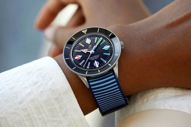 开云体育 Kaiyun.com 官网入口百年灵的新代言人是什么水平？(图7)