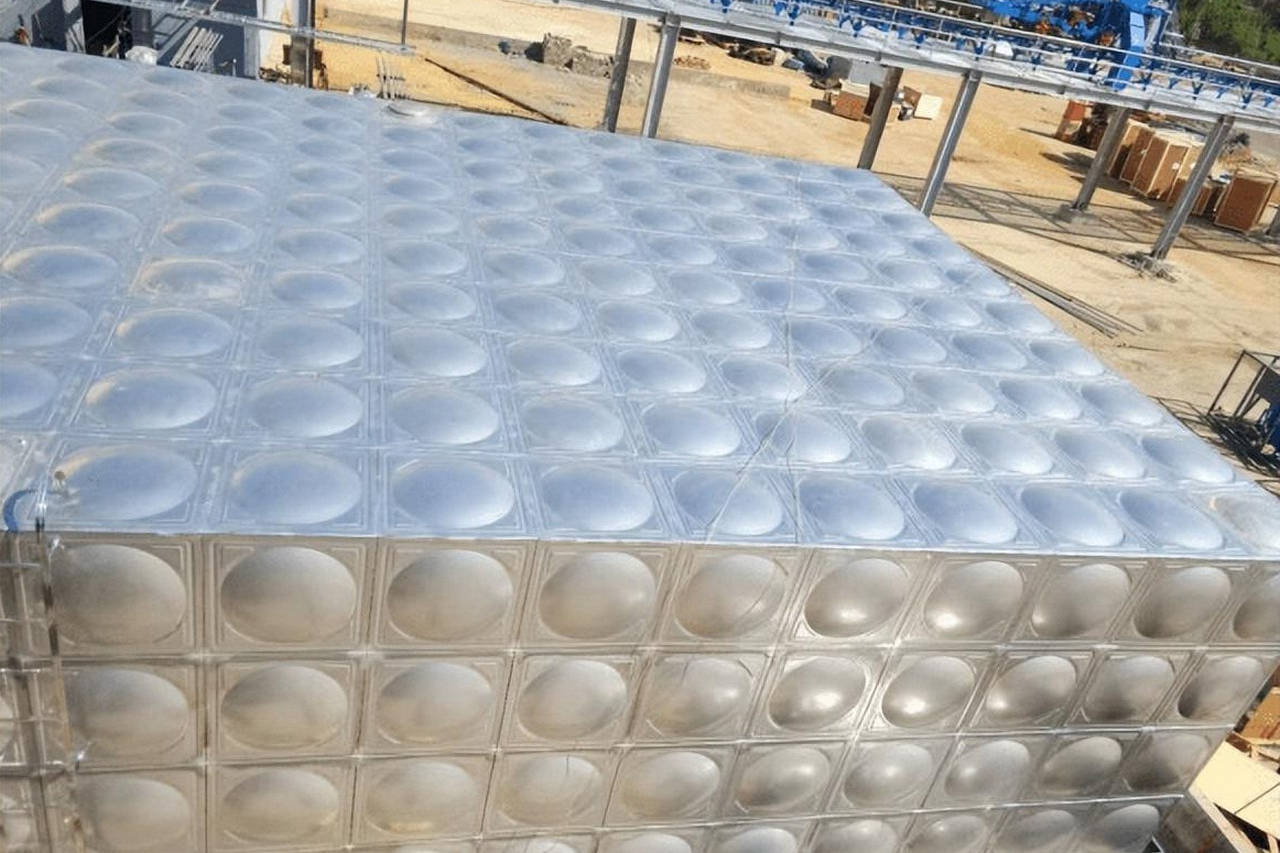 不锈钢水开云体育 开云平台箱有什么特点(图1) 不锈钢水开云体育 开云平台箱有什么特点(图1)