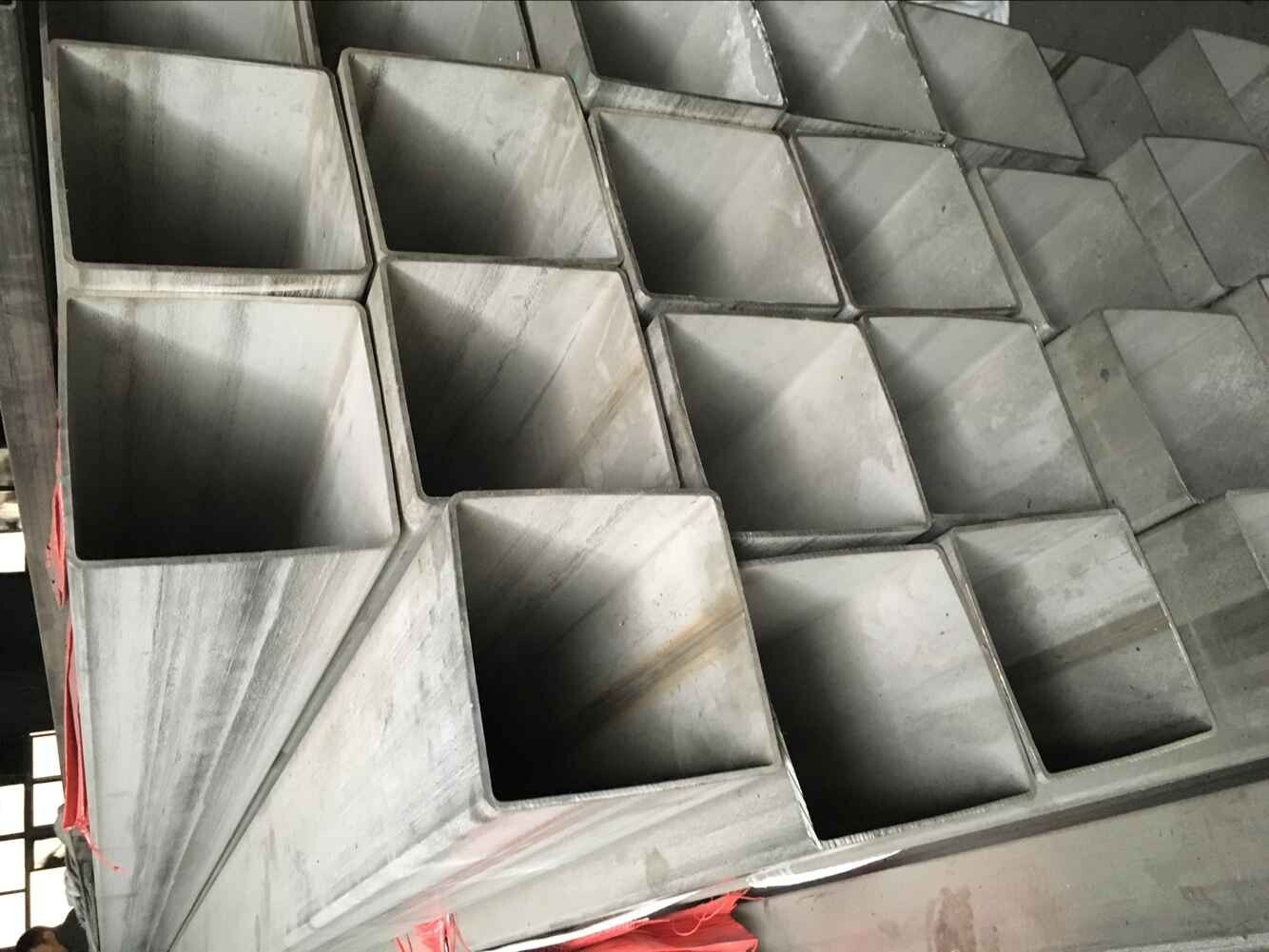 多少台i开云 开云体育平台ponex可以买一吨不锈钢材料呢？(图1)