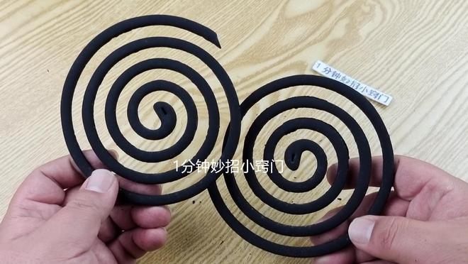 现在才知道原来蚊香不是用手拆的学会这招快速分离蚊香不会断开云 开云体育平台(图1)